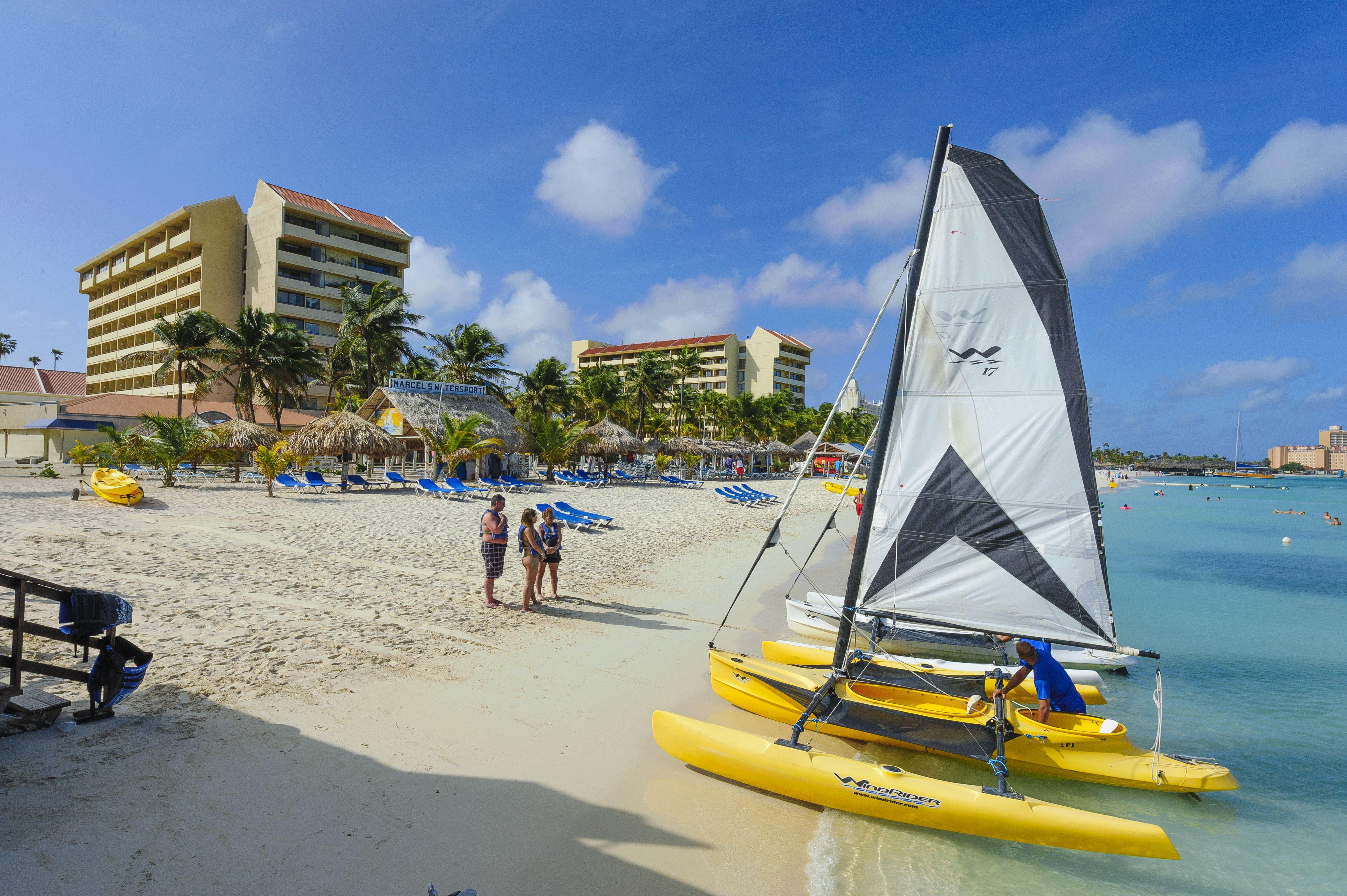 Отель Barcelo Aruba Палм Бич Экстерьер фото